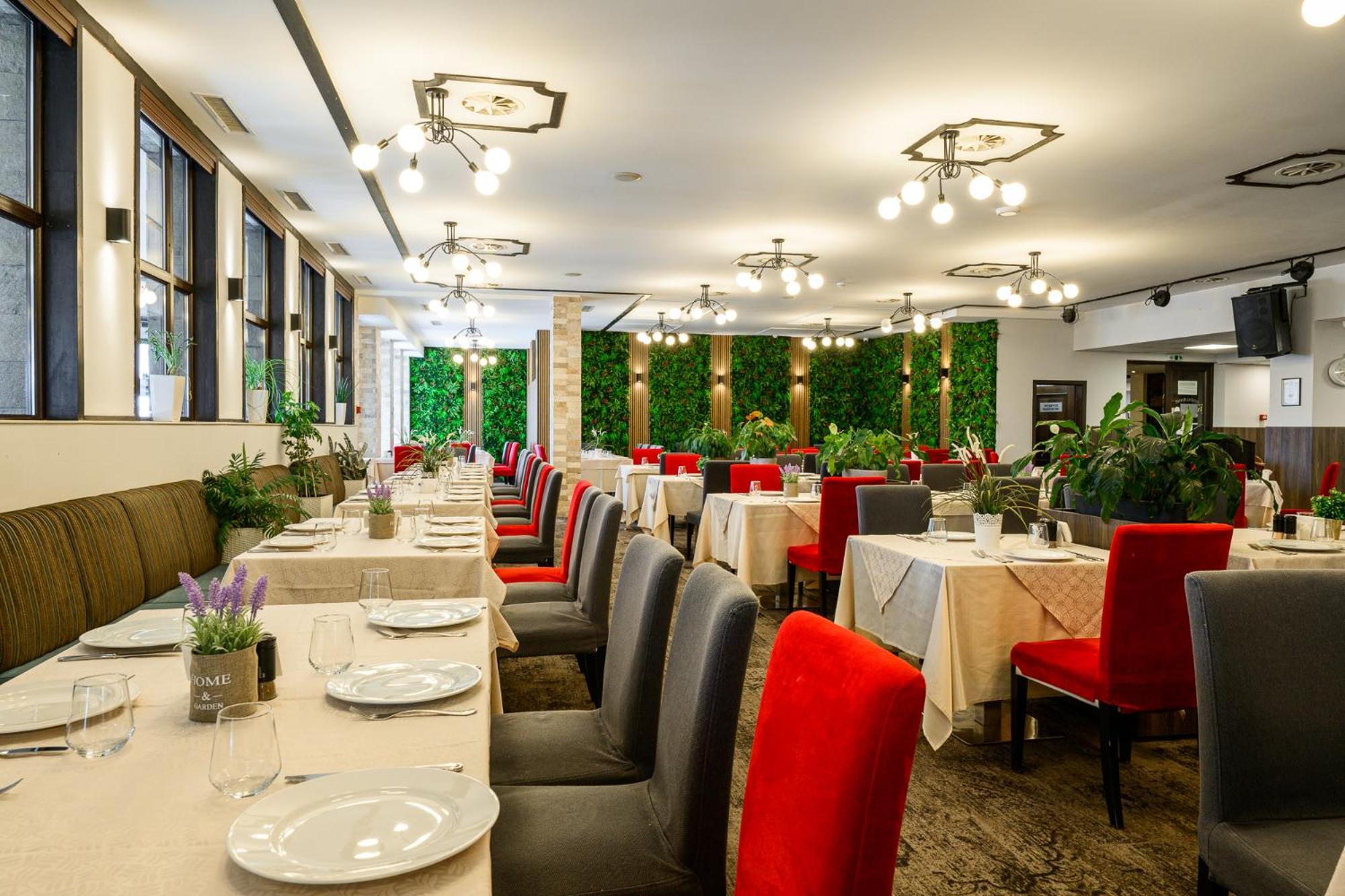 威灵戈拉德大酒店 韦林格勒 外观 照片 Restaurant interior