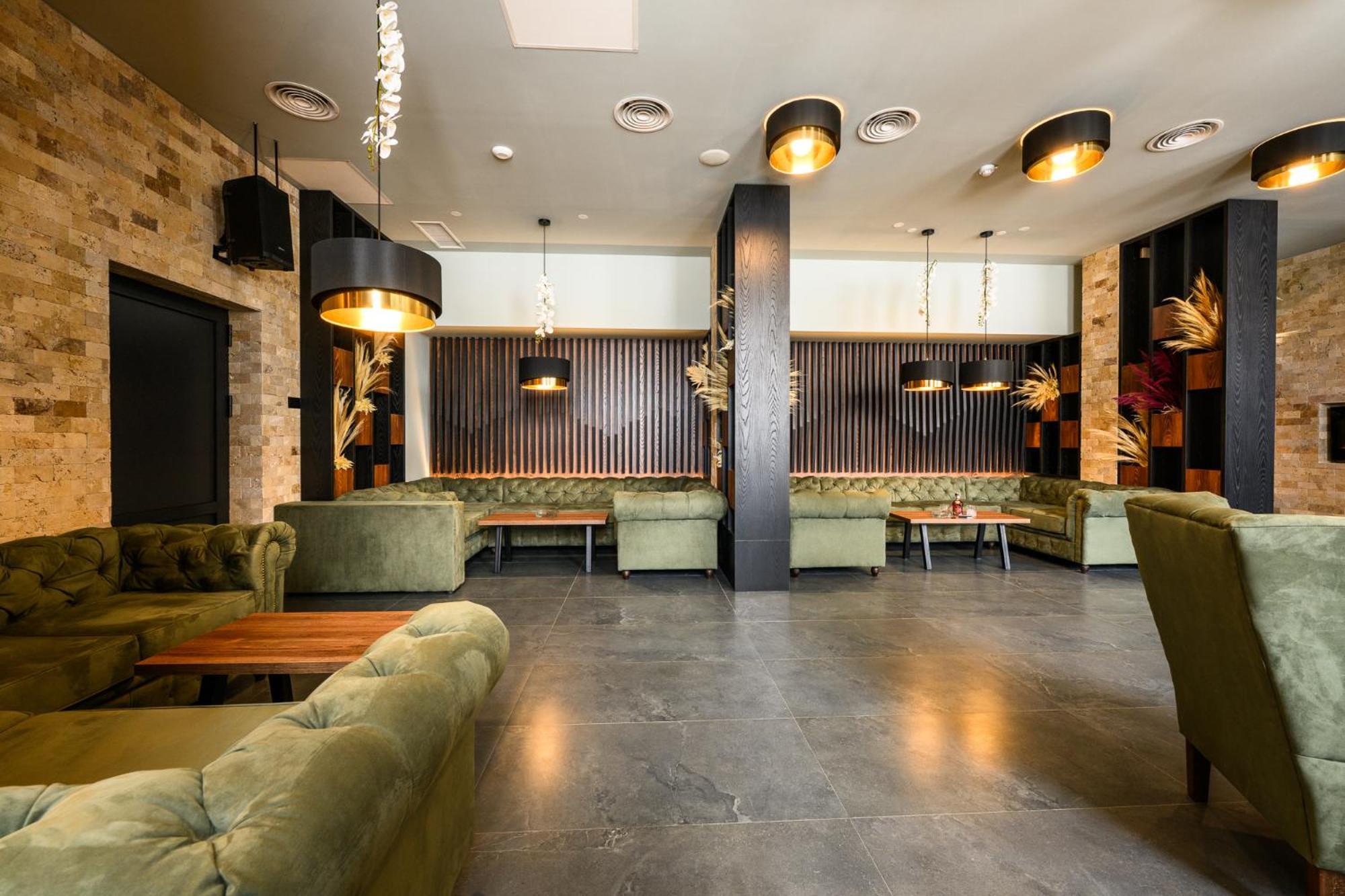 威灵戈拉德大酒店 韦林格勒 外观 照片 Interior of a restaurant